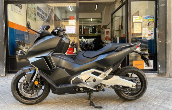 Honda Forza 750’23, 8500€
