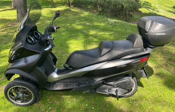 PIAGGIO MP3 300 LT´18,    3.700€