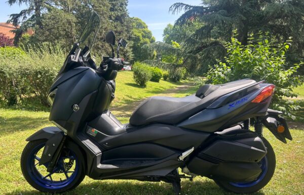 YAMAHA XMAX 300´22,    4.600€