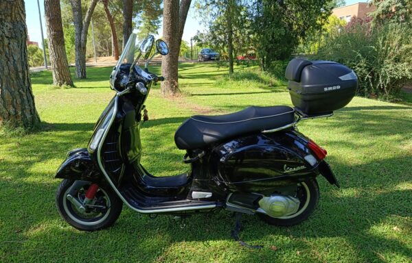 VESPA GTS 125 ie  SUPER´10,  2500€