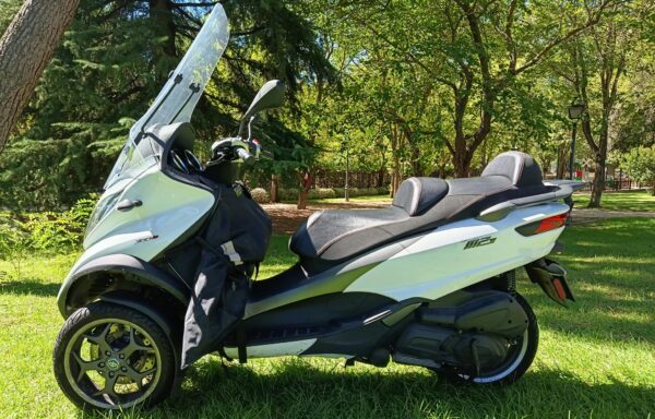 PIAGGIO MP3 300 SPORT ´17,  4.300€